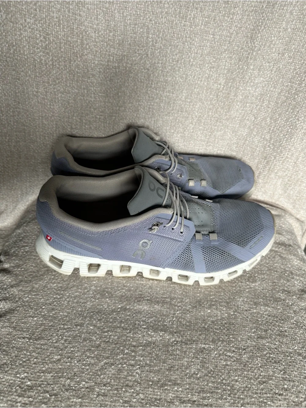 On Running brand running